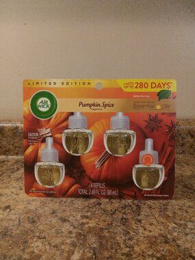 New Air wick pumpkin spice Air wick plug in 4 pk